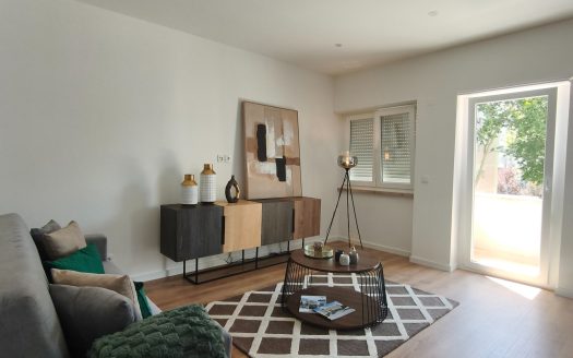 Apartamento T3 Renovado em Benfica, Lisboa | Open Space 35 m² | 2 Elevadores