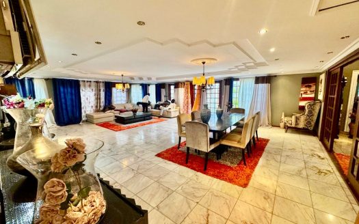 Vivenda V3+1 com Piscina para Arrendamento no Patriota, Luanda | Anexo | Estacionamento para 8 Viaturas