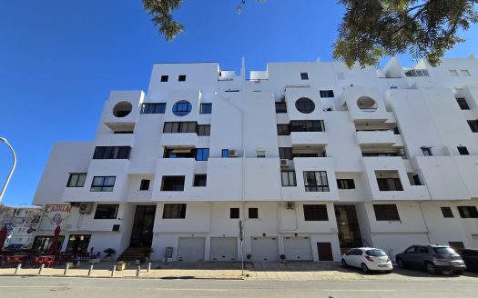 Apartamento T2 com Garagem no Centro de Quarteira | Terraço | Quinta do Romão