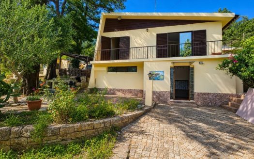 Moradia T2+2 Independente em Vila Franca do Rosário, Mafra | Terreno e Potencial de Construção