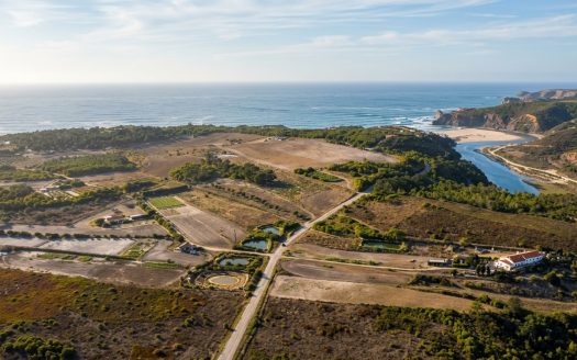 Terreno Rústico com Mais de 7 Hectares Frente ao Mar em Odeceixe | Aljezur