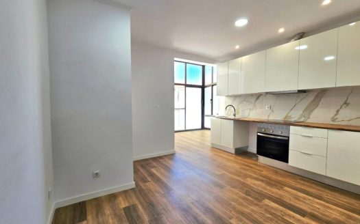 Apartamento T3 Remodelado no Centro do Barreiro | Pronto a Habitar